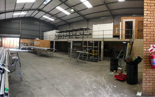 505 m² Industrial space in Rooihuiskraal