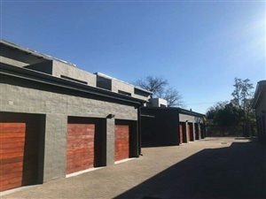 2 Bed Townhouse in Menlo Park