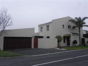 3 Bed House in Oakglen