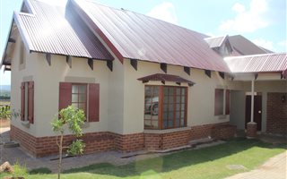 3 Bedroom Simplex in Boschkop