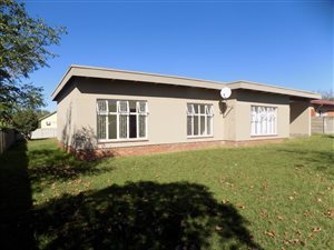 4 Bed House in Amajuba Park