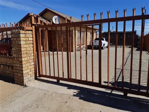 2 Bed House in Blomanda