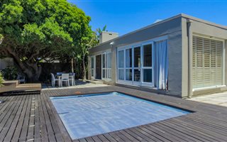 4 Bedroom House in Melkbosstrand