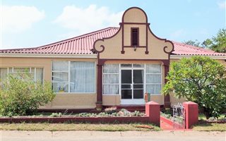 3 Bedroom House in Humansdorp