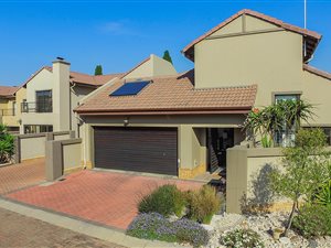 3 Bed House in Van Riebeeck Park
