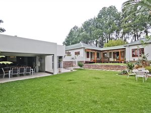 4 Bed House in Thornhill Estate