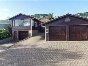 4 Bed House in Outeniqua Strand