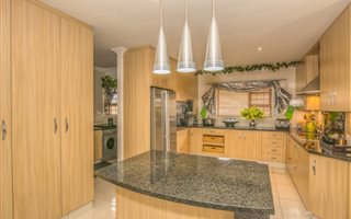 3 Bedroom House in Weybridge Park