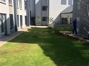 1 Bed Apartment in Zwartkop Golf Estate