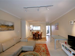 2 Bed Apartment in Higgovale