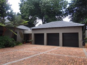 3 Bed House in Westcliff