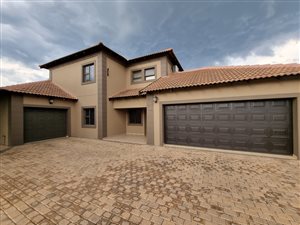 5 Bed House in Raslouw Glen