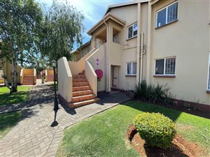 2 Bed Apartment in Lakefield