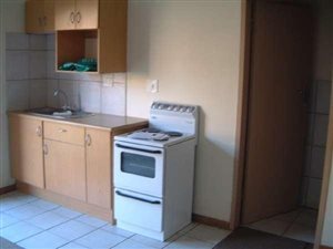 Bachelor apartment in Hillcrest