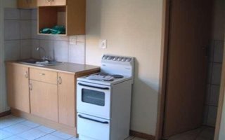 Bachelor apartment in Hillcrest