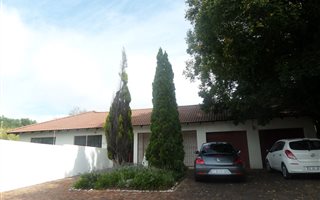 4 Bedroom House in Halfway House