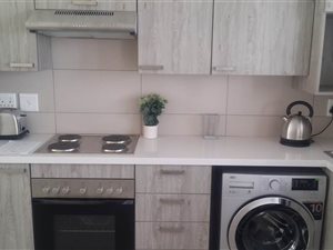 2 Bed Flat in Erand Gardens