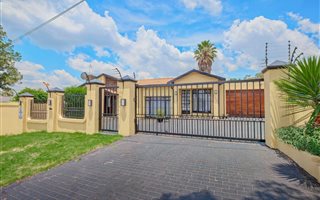 4 Bedroom House in Florida Lake