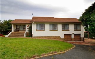 3 Bedroom House in Die Wingerd