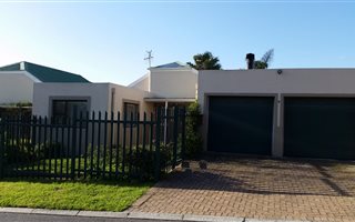 3 Bedroom House in The Crest