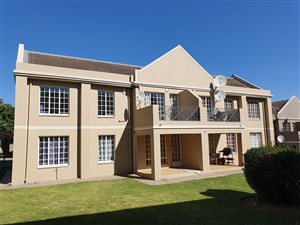 2 Bed Apartment in Erasmuskloof
