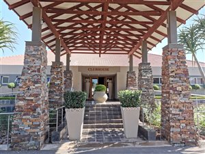 1000 m² Land available in Pebble Rock