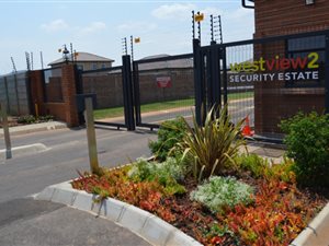 2 Bed House in Pretoria West