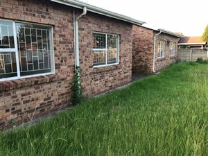6 Bed House in Lennoxton