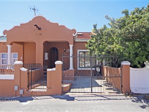 3 Bed House in Salt River