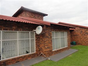 4 Bedroom House in Vanderbijlpark SE2