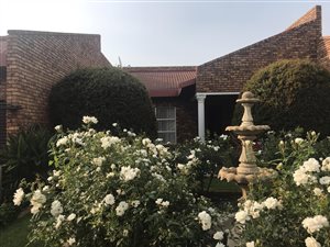 4 Bed House in Dennesig