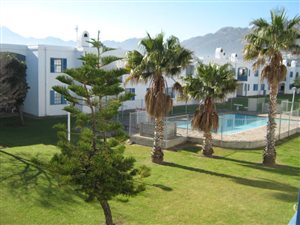 2 Bed Apartment in Gordons Bay Central