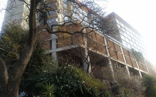 1 Bedroom House in Kensington