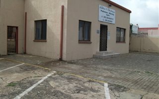 Commercial space in Springs Central