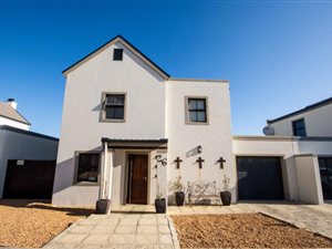 3 Bed House in Dennegeur