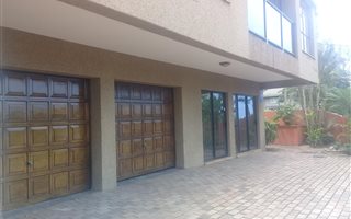 5 Bedroom House in Desainagar