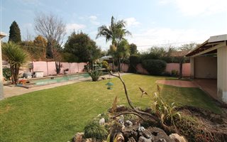1 Bedroom Garden Cottage in Hurlyvale