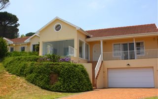 3 Bedroom House in Dennegeur