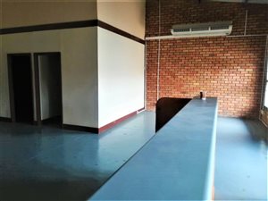 161 m² Commercial space in Alton