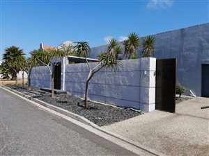 4 Bed House in Milnerton Ridge