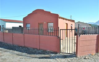 2 Bedroom House in Avian Park