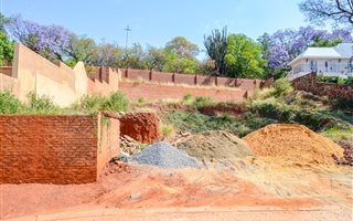 745 m² Land available in Nieuw Muckleneuk