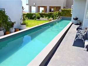 4 Bed House in Signal Hill