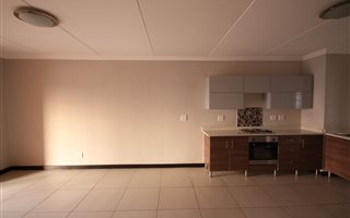2 Bedroom Apartment in Rooihuiskraal North