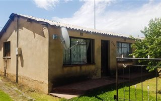 2 Bedroom House in Zola