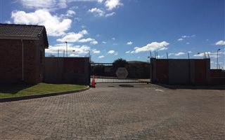 2 Bedroom Flat in Olivedale