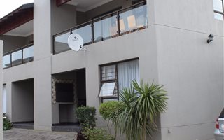 3 Bedroom Duplex in Wavecrest