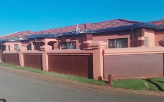 3 Bedroom House in Vosloorus South