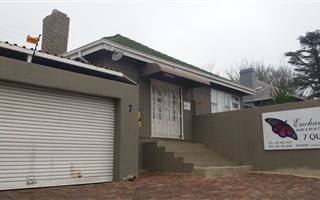 200 m² Commercial space in Parkhurst