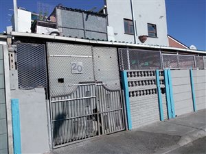 6 Bed House in Mitchells Plain Central